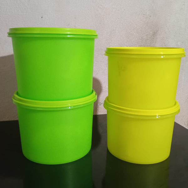 7 Kits de Tupperware (20 centavinhos)